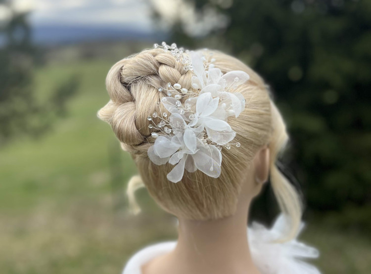 Naše figurína Louisa