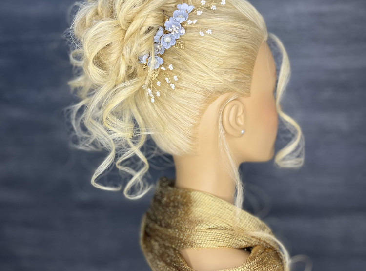 Naše figurína Louisa