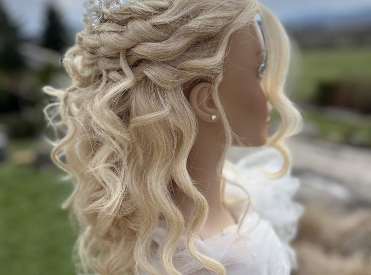 Naše figurína Louisa