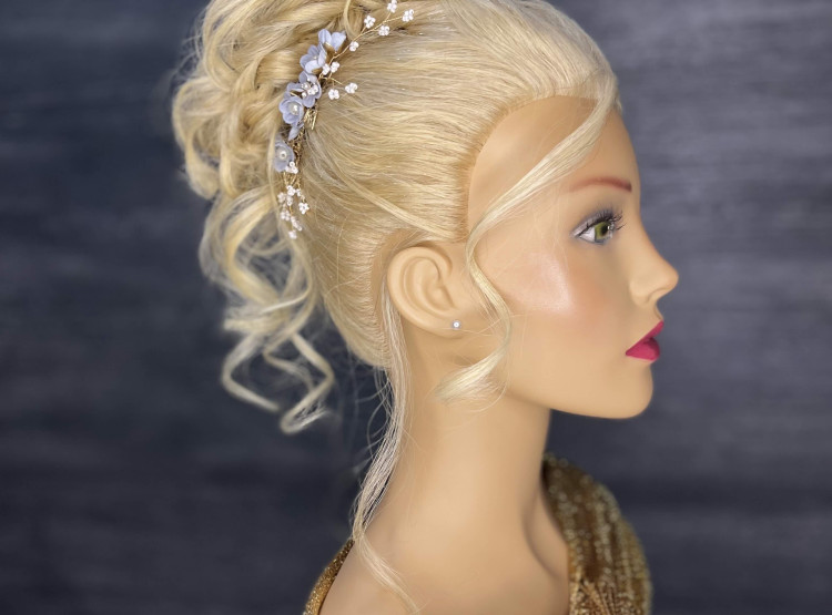 Naše figurína Louisa