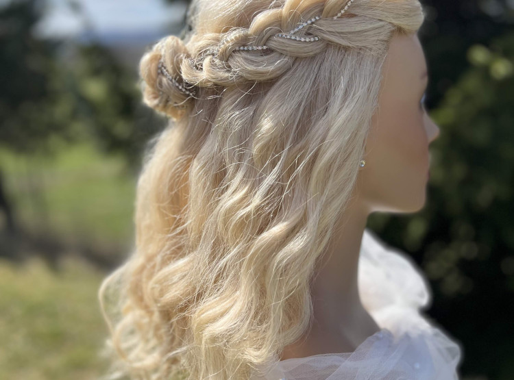 Naše figurína Louisa