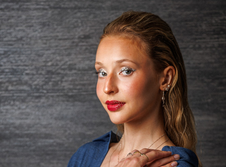 Společenské líčení