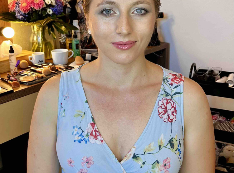 Společenské líčení