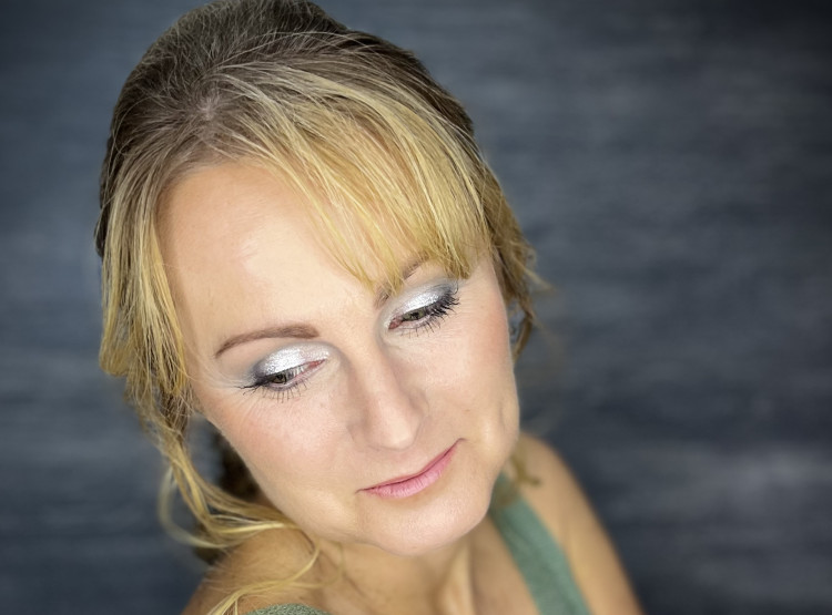 Společenské líčení