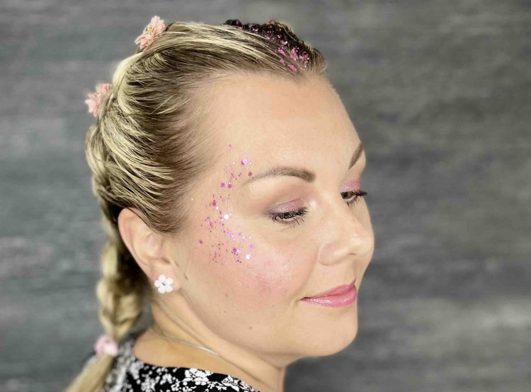 Společenské líčení