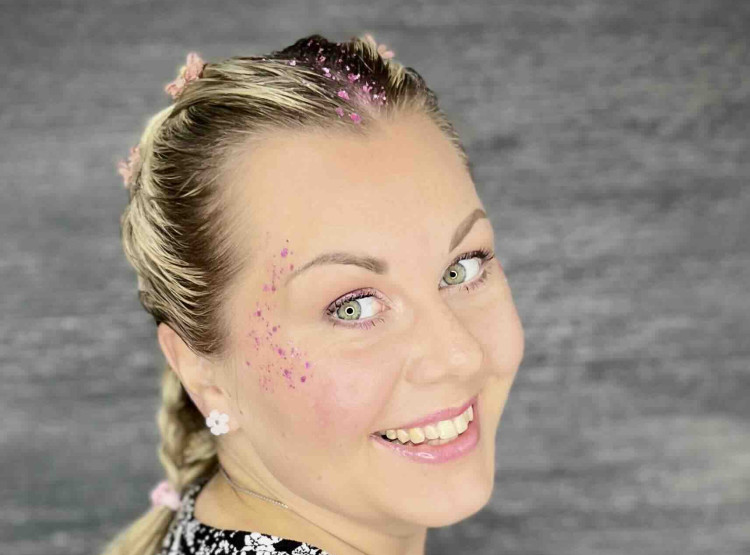 Společenské líčení